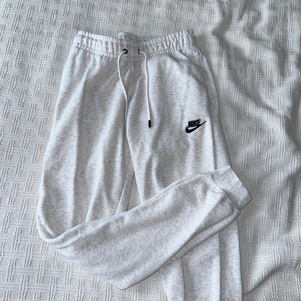 Women's NIKE light gray sweatpants size XS